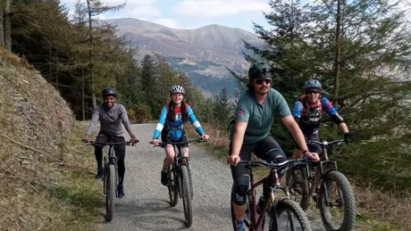 Jaki rower elektryczny terenowy wybrać w 2025 roku Ranking i porady